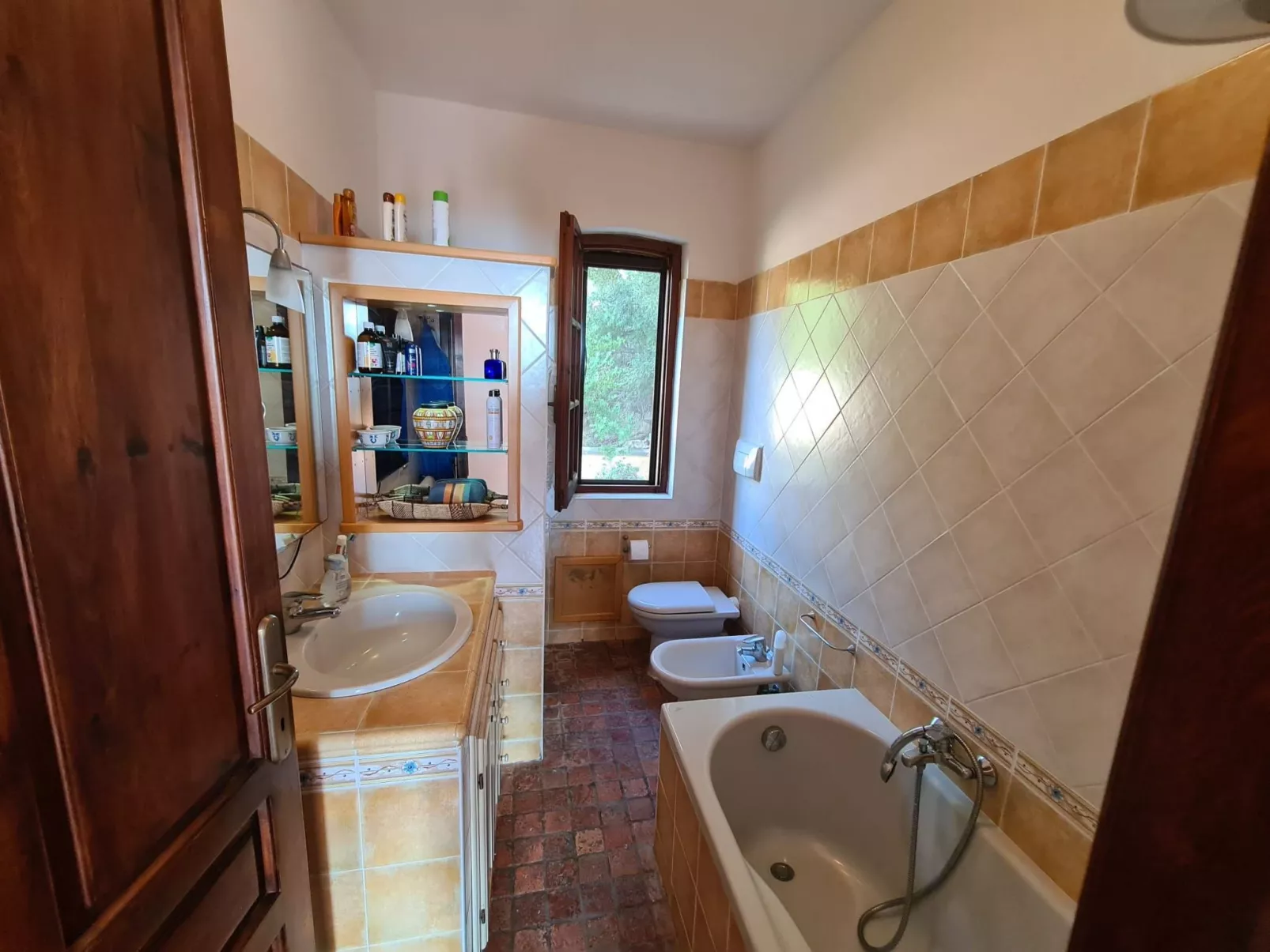 Villa mit Panoramablick-Image-tags.info