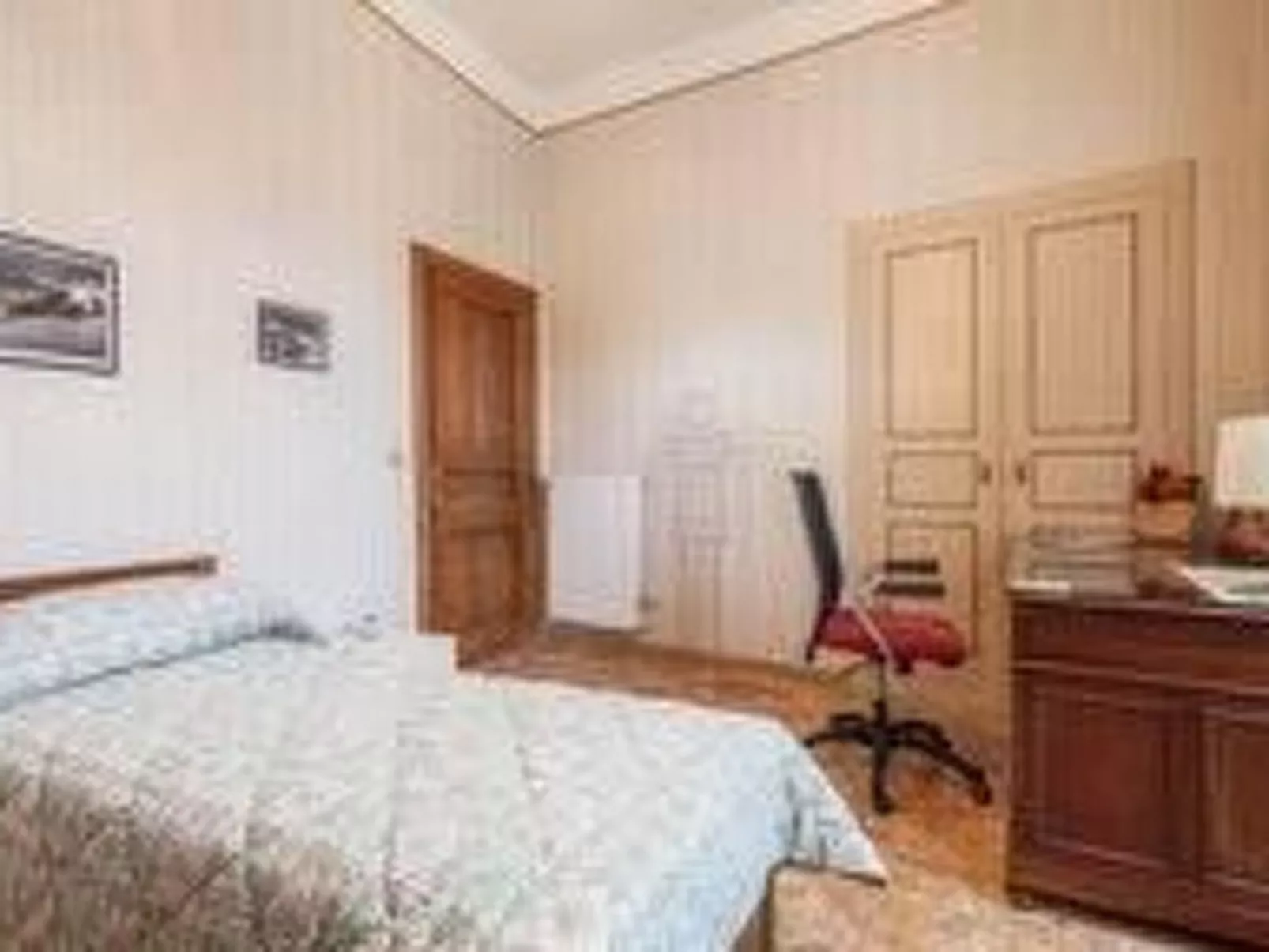 Haus in Cava De' Tirreni und Bergblick-Image-tags.info