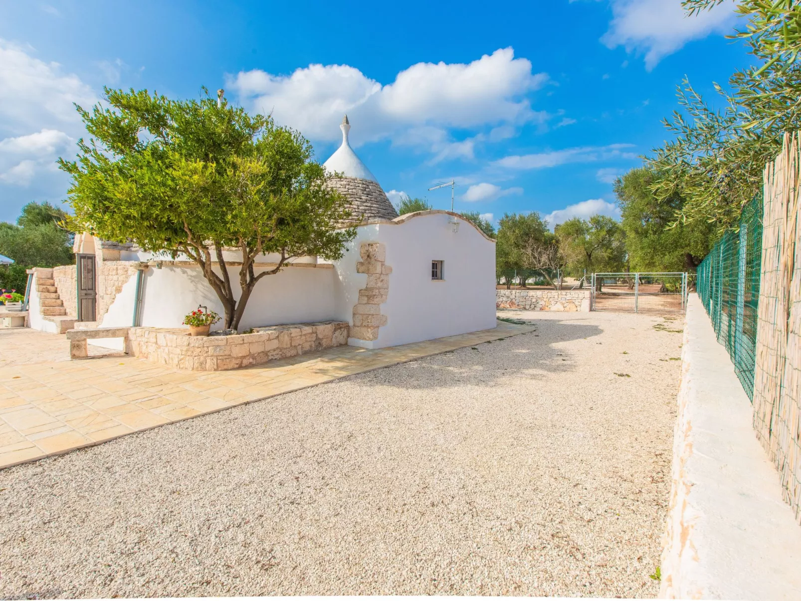 TRULLO  mit pool OSTUNI: Kostenlos: Bettwäsche und Handtücher, 2 Fahrräder, 1 H-Image-tags.info