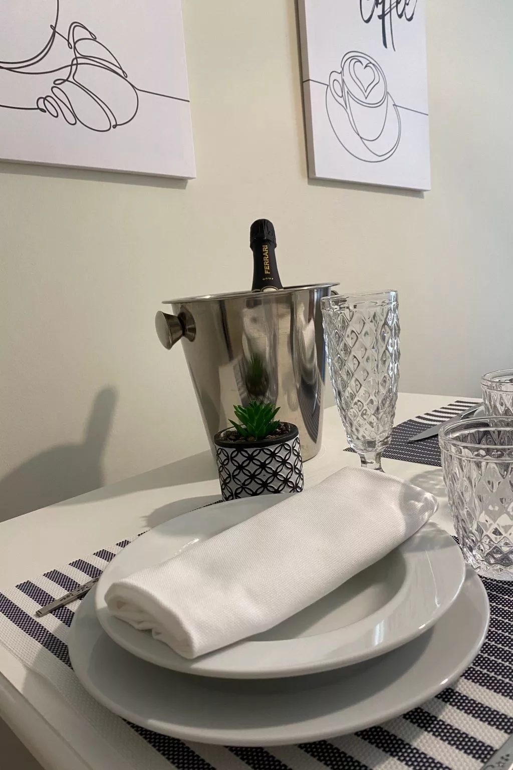 Scala dei Turchi Palace Suiten für 3 Personen in Realmonte-Drinnen