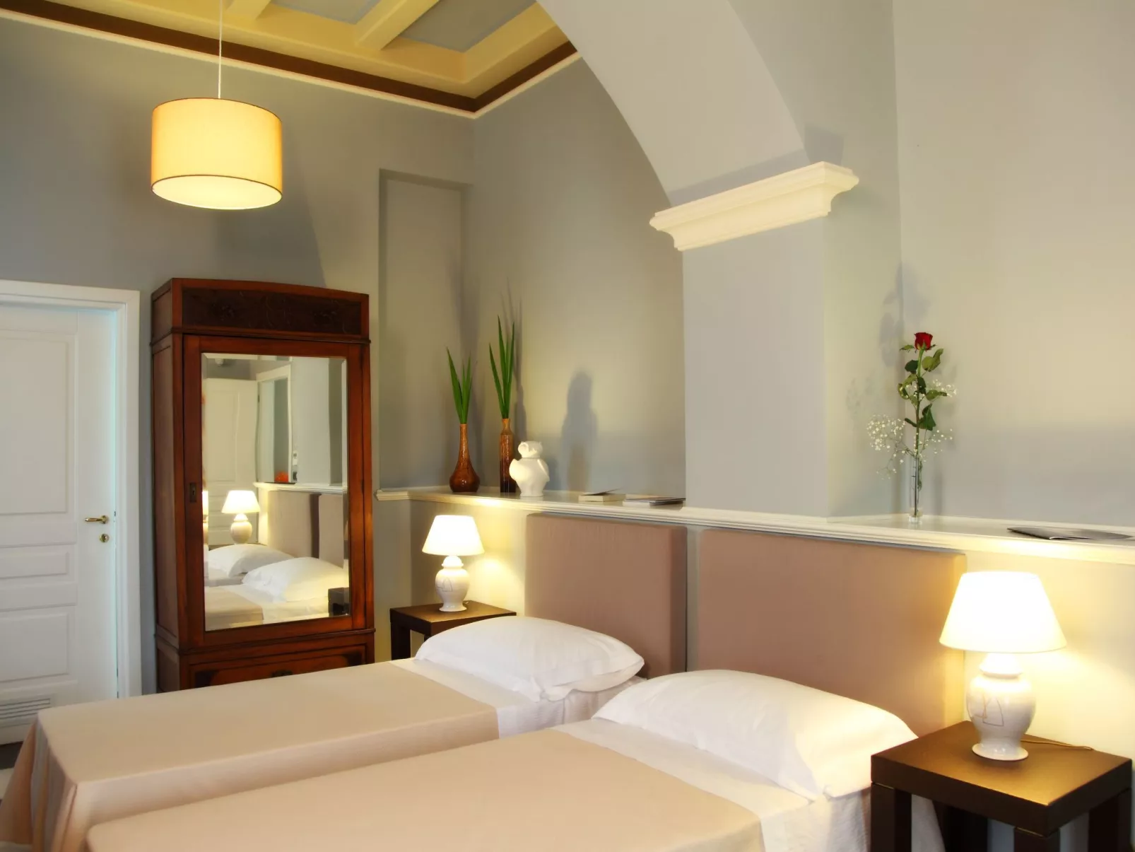 Geräumiges Ferienhaus mit Pool-Inside