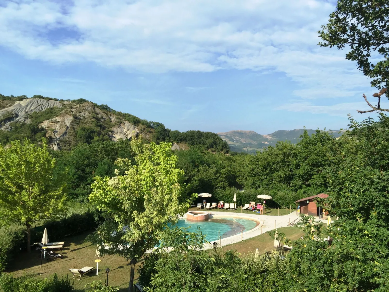 Wohnung in Apecchio mit Privatparkplatz-Dehors