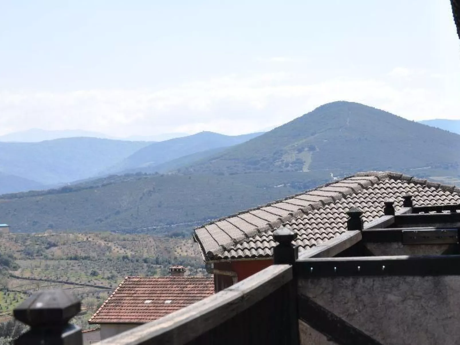 Wohnung in Sotoserrano mit Terrasse und Garten-Outside