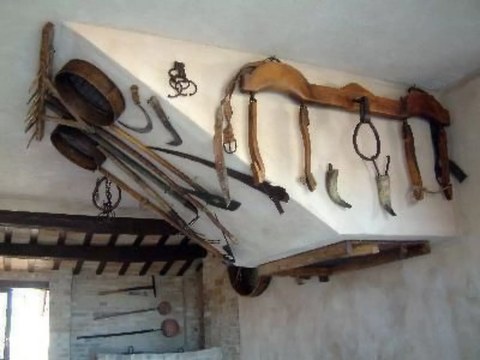 Rote Wohnung Bauernhaus-Drinnen