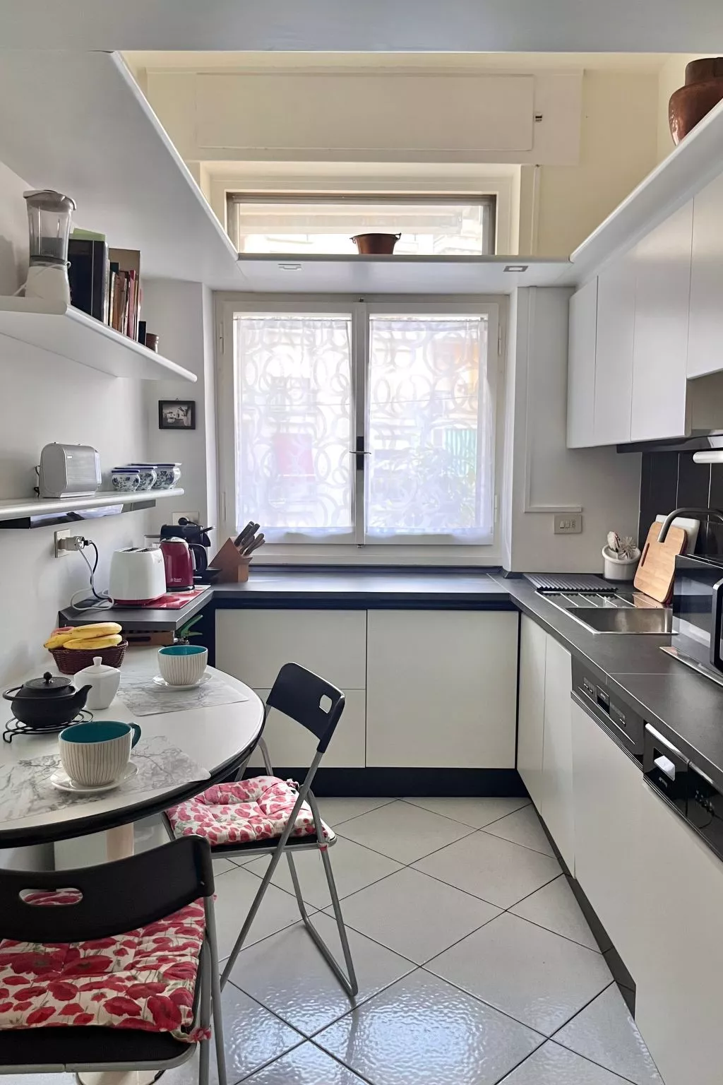 "Vatikan - Apt. x 4-Image-tags.info