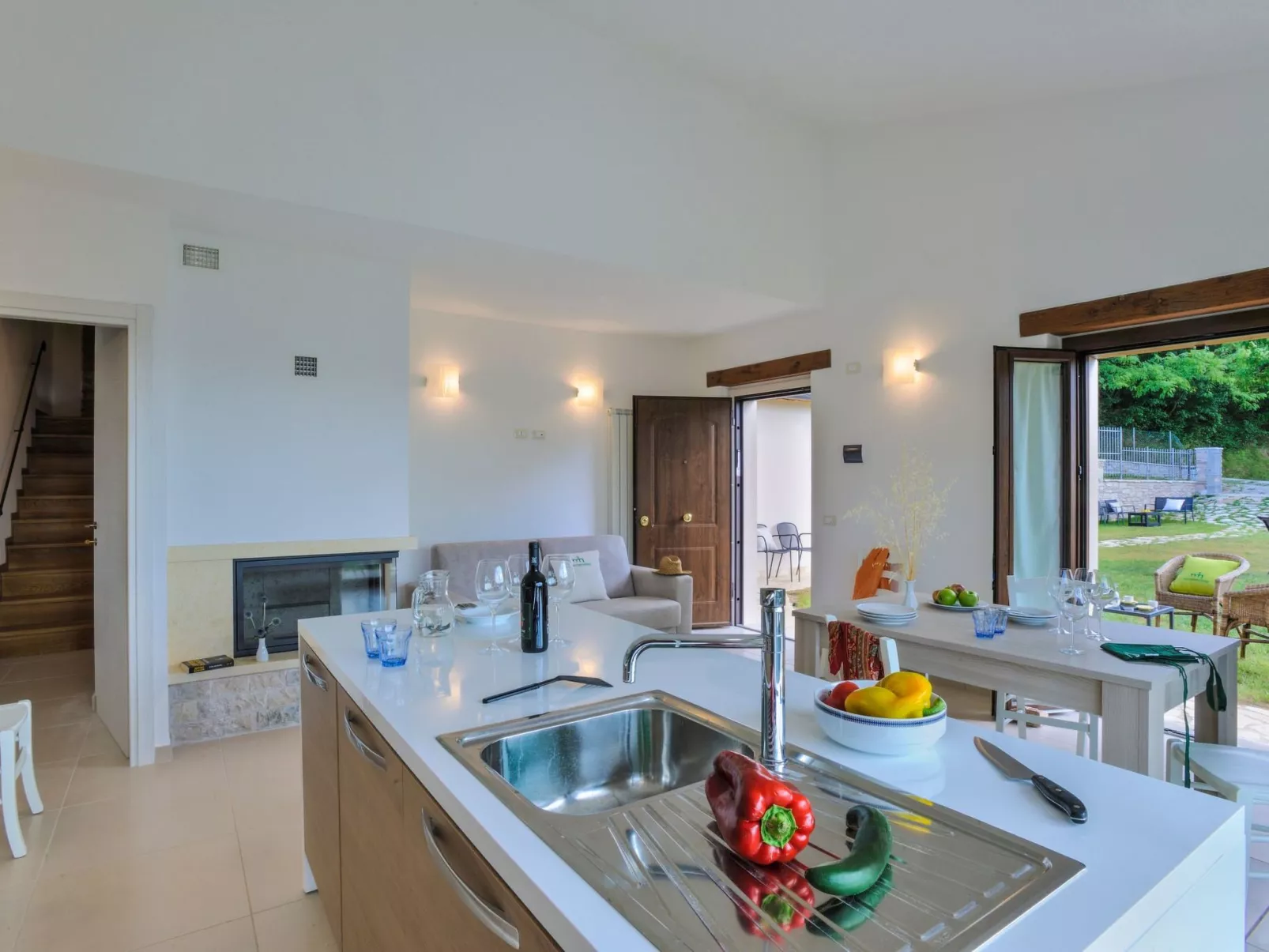 Acquanera - Marcheholiday, mit privatem Pool-Drinnen