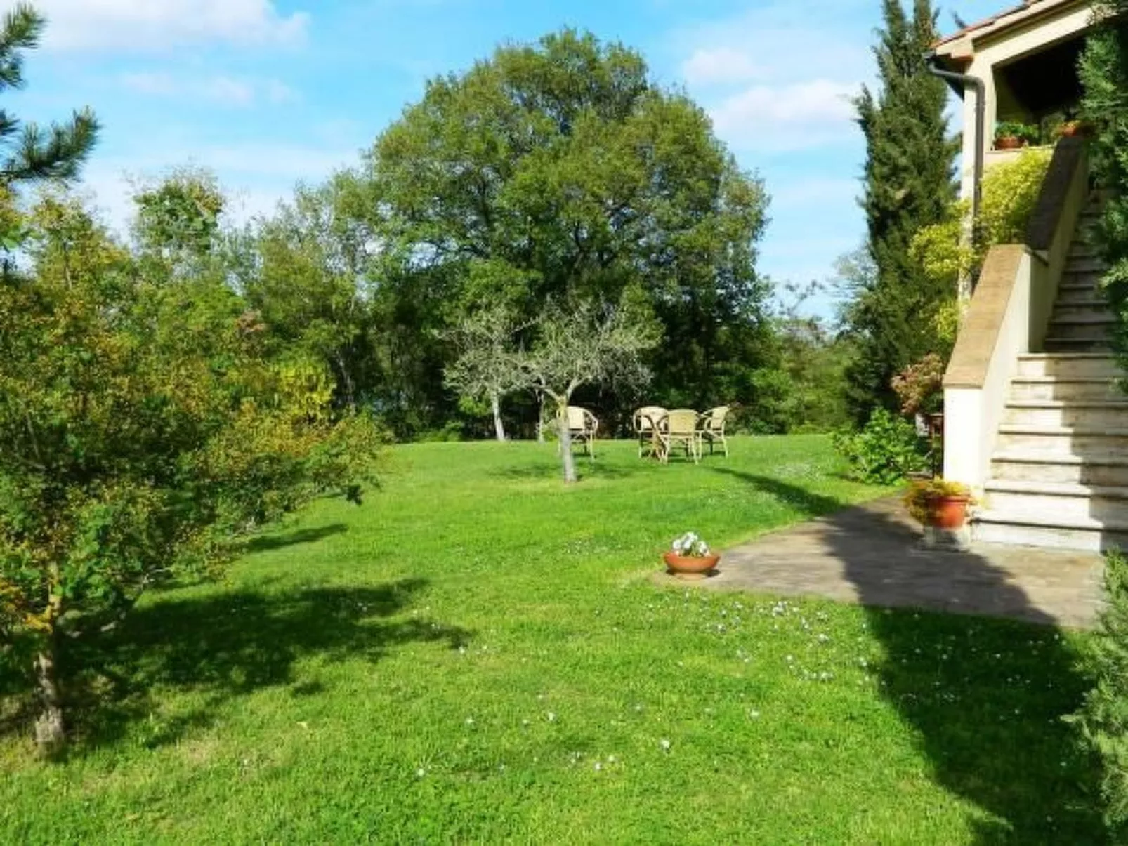 Haus Claudia mit schönem Garten-Draußen