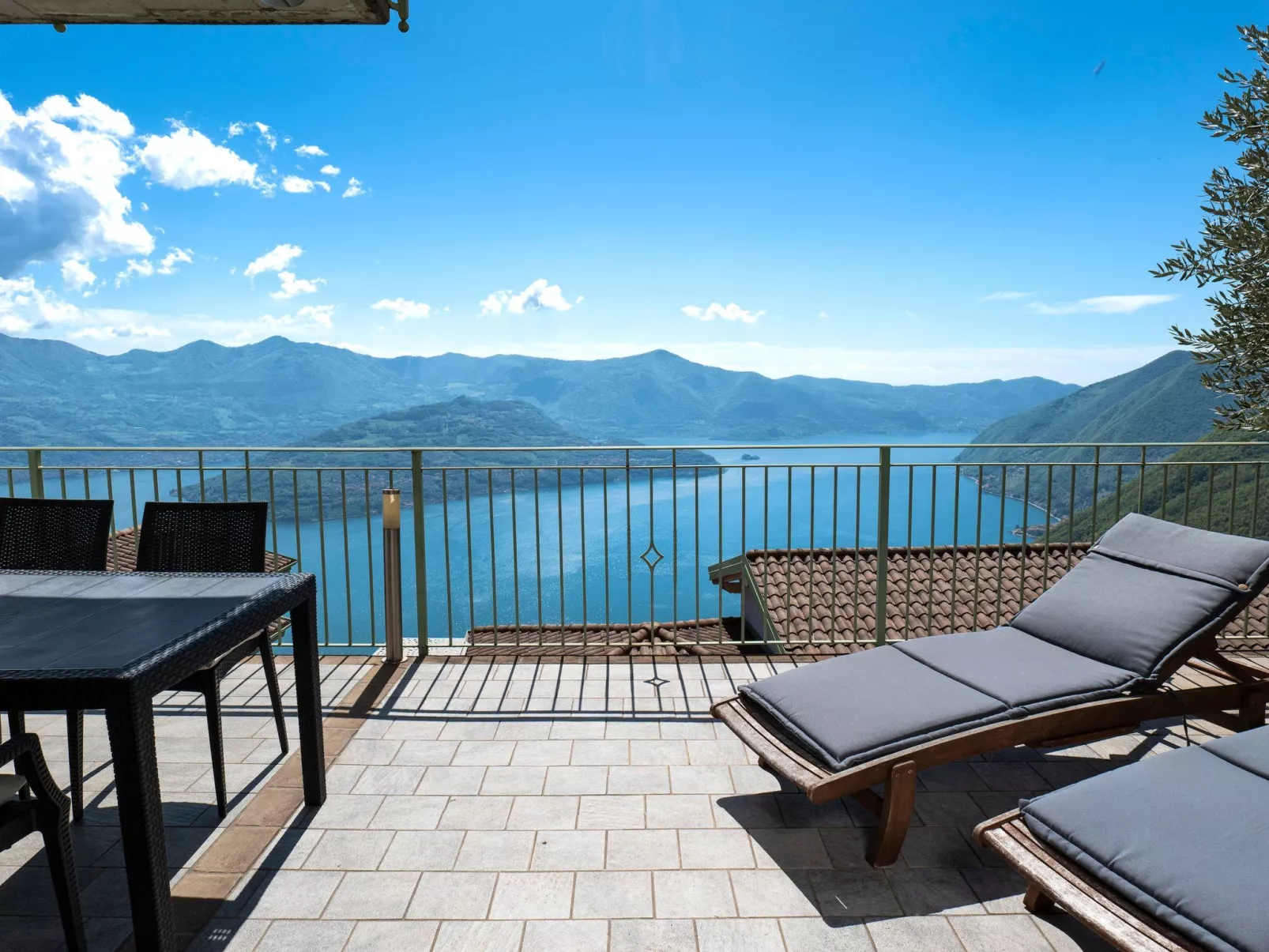 Mantegna - garten mit seeblick und schwimmbad-Draußen