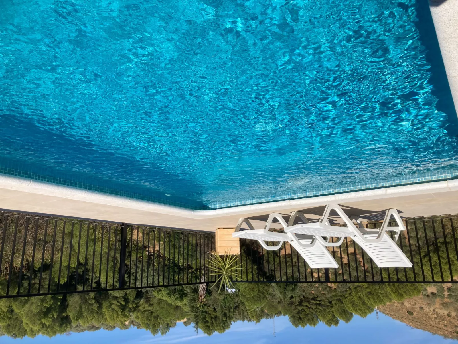 Wunderschön gelegenes Ferienhaus mit privatem Pool-Draußen