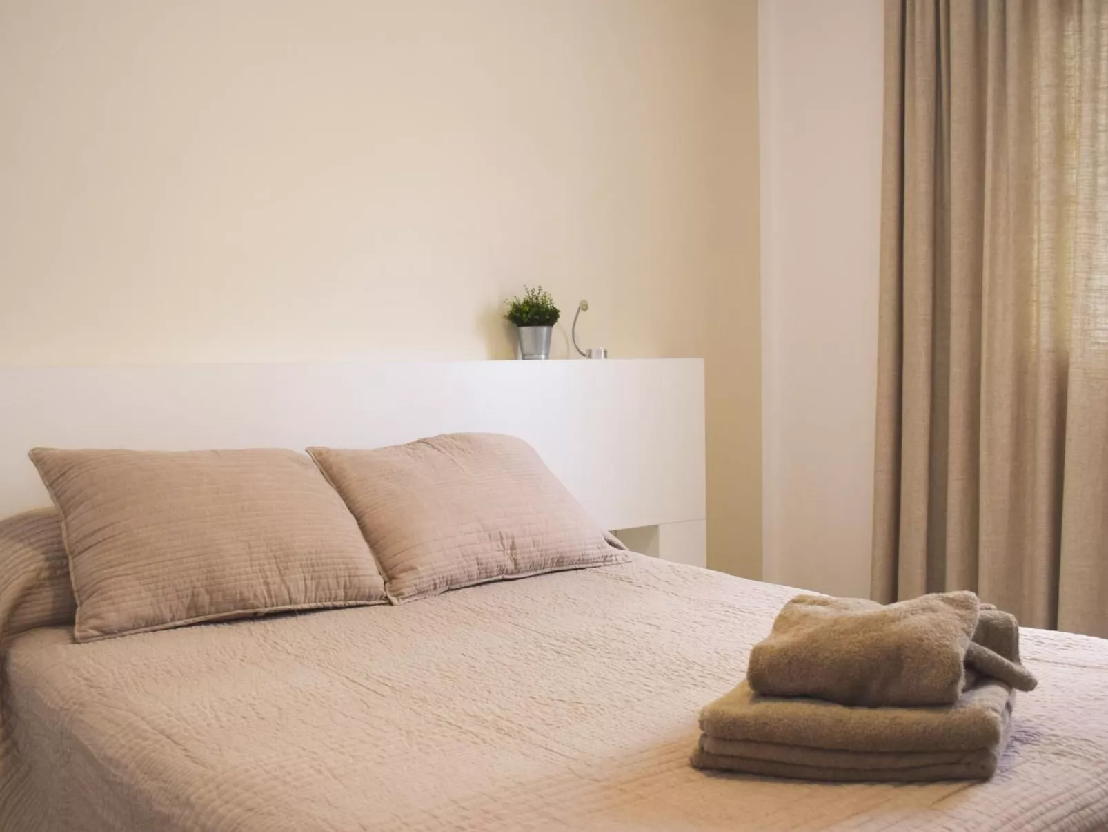 Apartamento con terraza-Drinnen