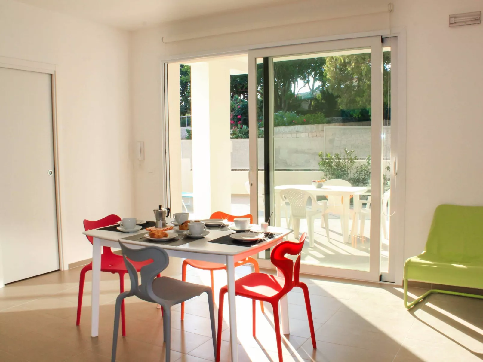 Appartamento con 3 camere al piano terra-Image-tags.info