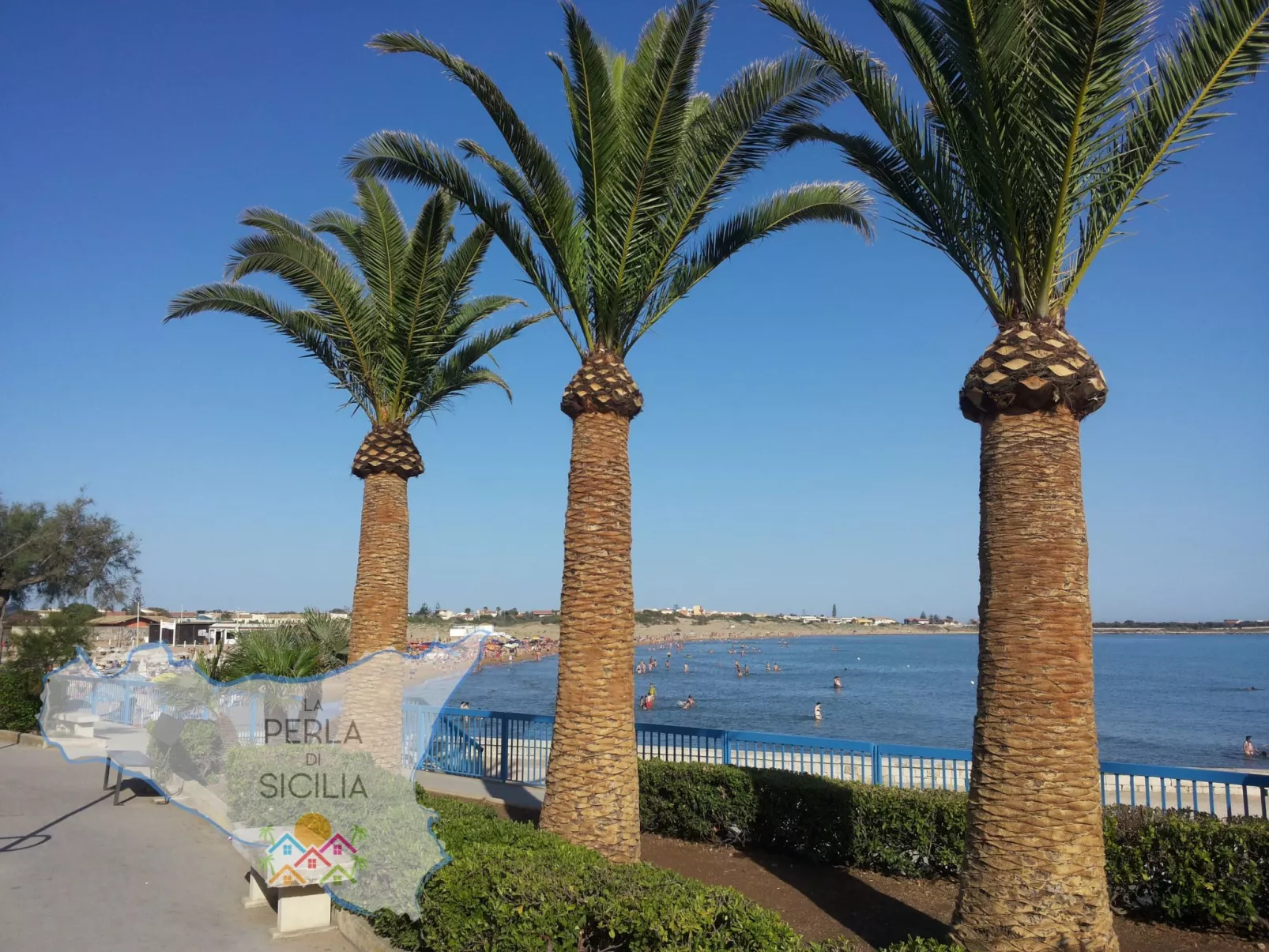Schöner zentraler Bungalow direkt am Sandstrand auf Sizilien-Dehors