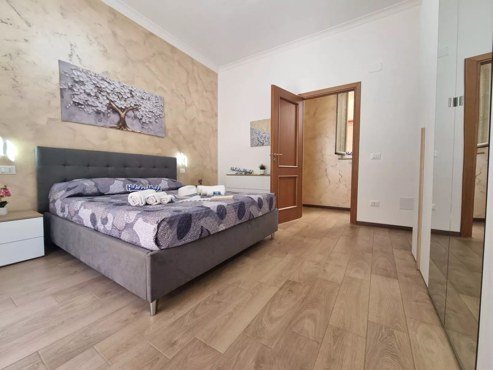 Kala Flat von Holiday World-Image-tags.info