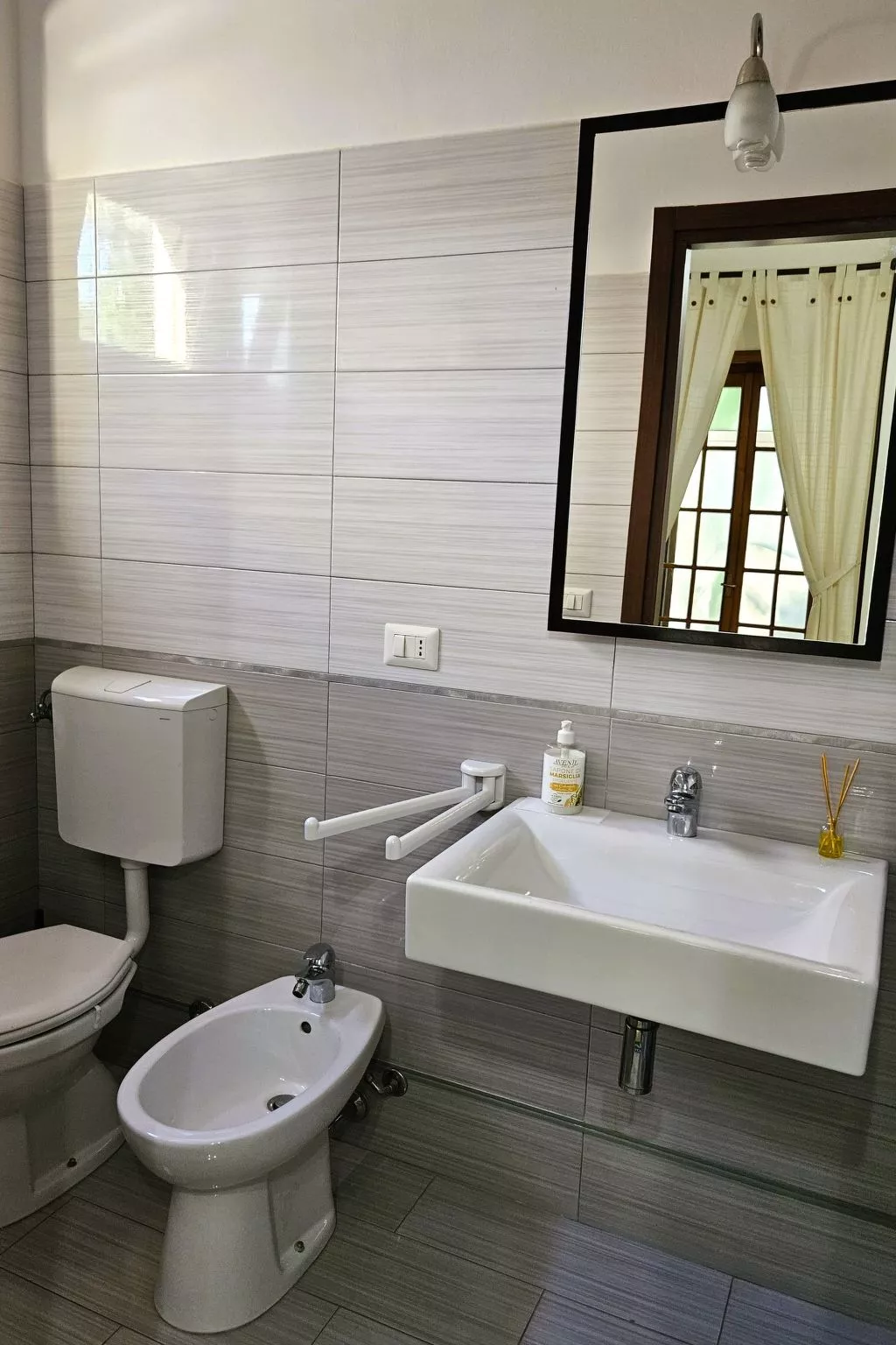 Wohnung 'Serendila' mit Wallbox-Drinnen