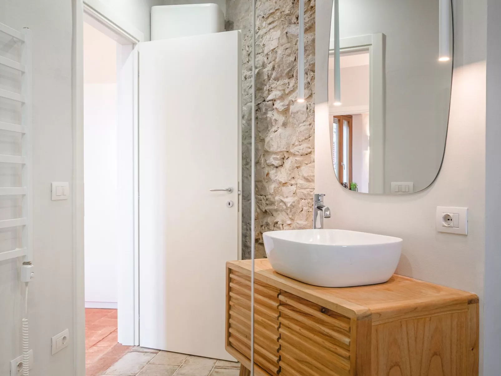 Mittelalterliche toskanische Unterkunft mit Aussicht und geräumigem Bad-Inside