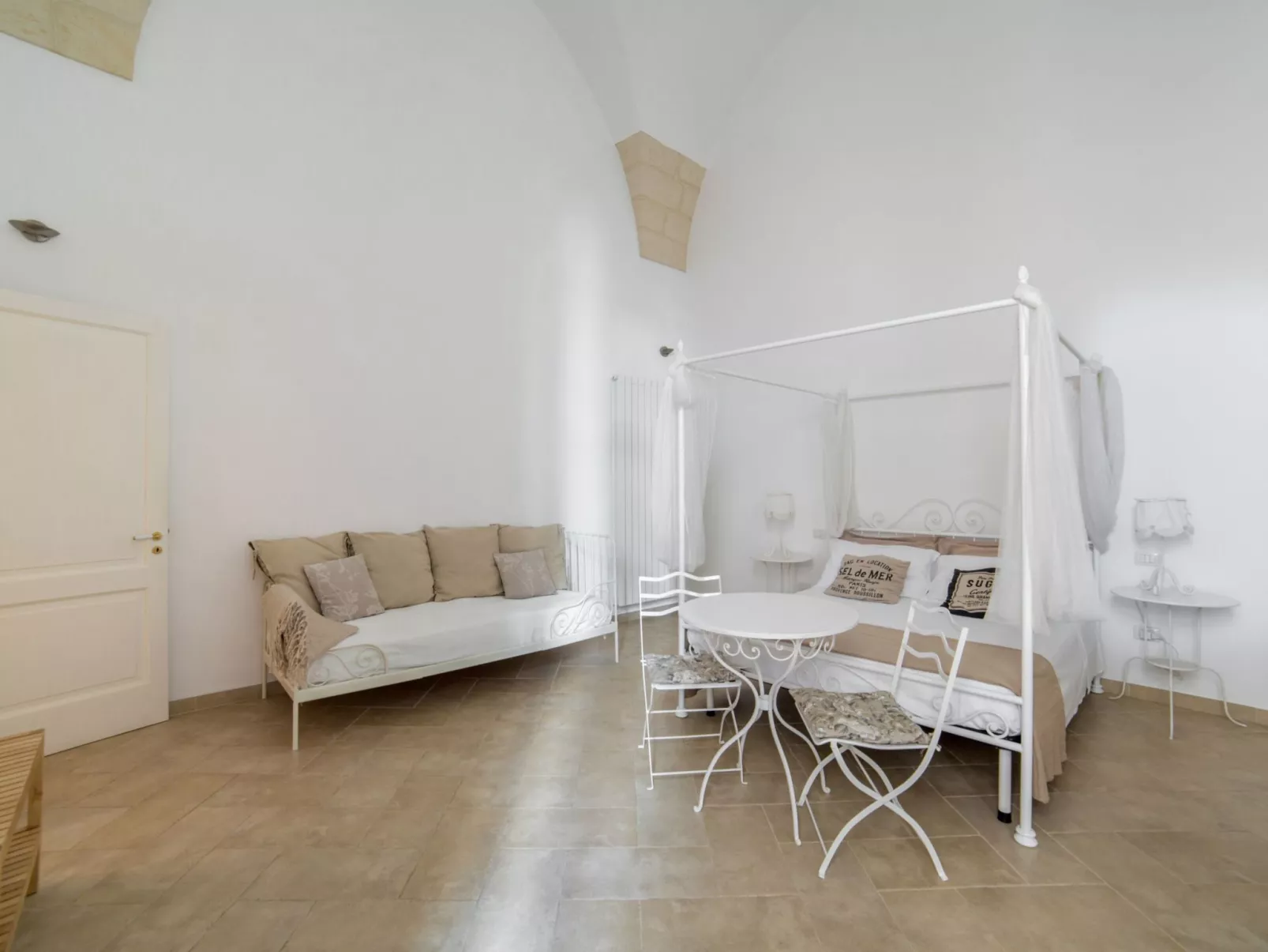 Wohnung 'Nuvole Barocche' mit Balkon-Drinnen