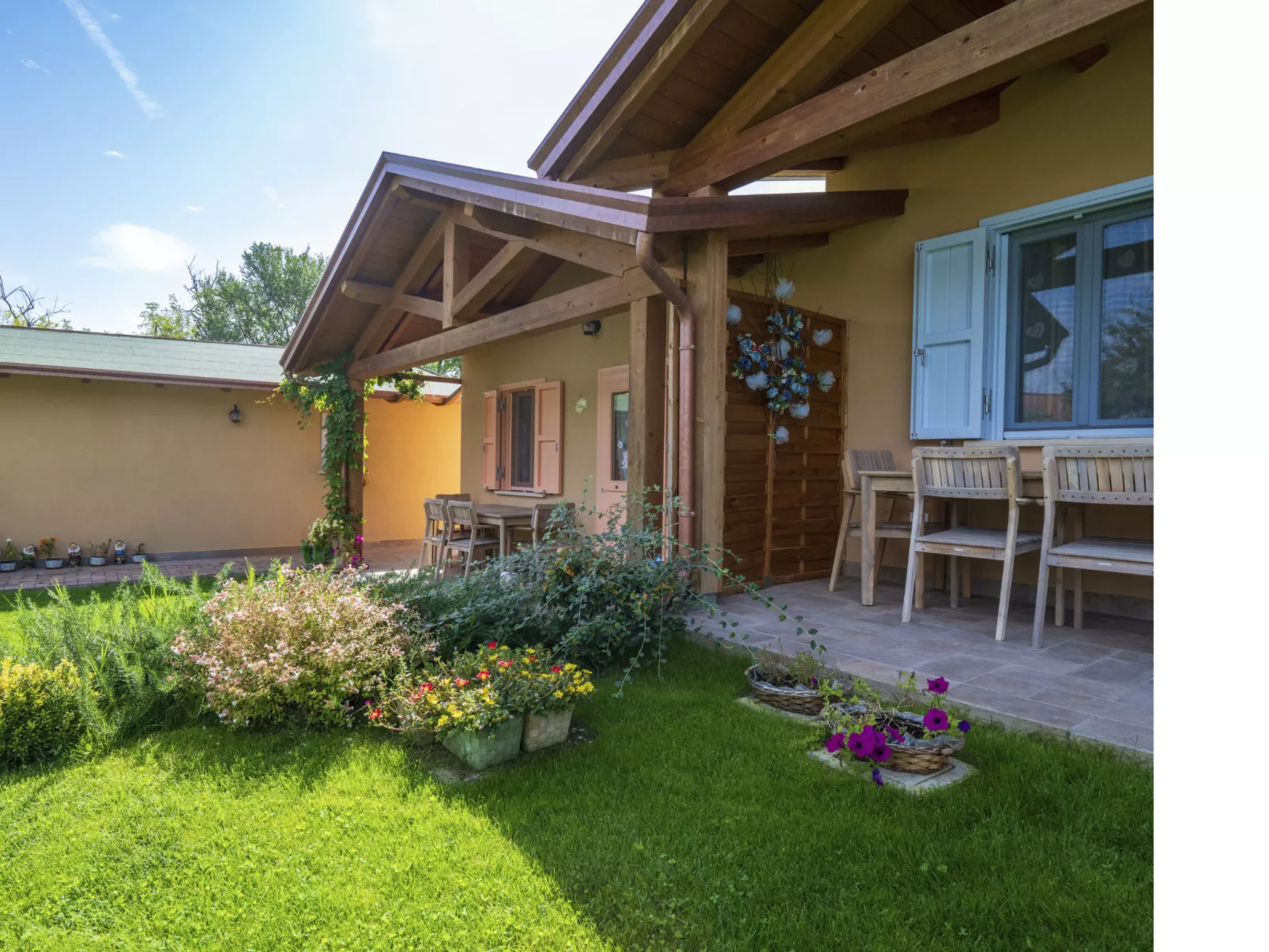 'Hortus la azurra'-Outside