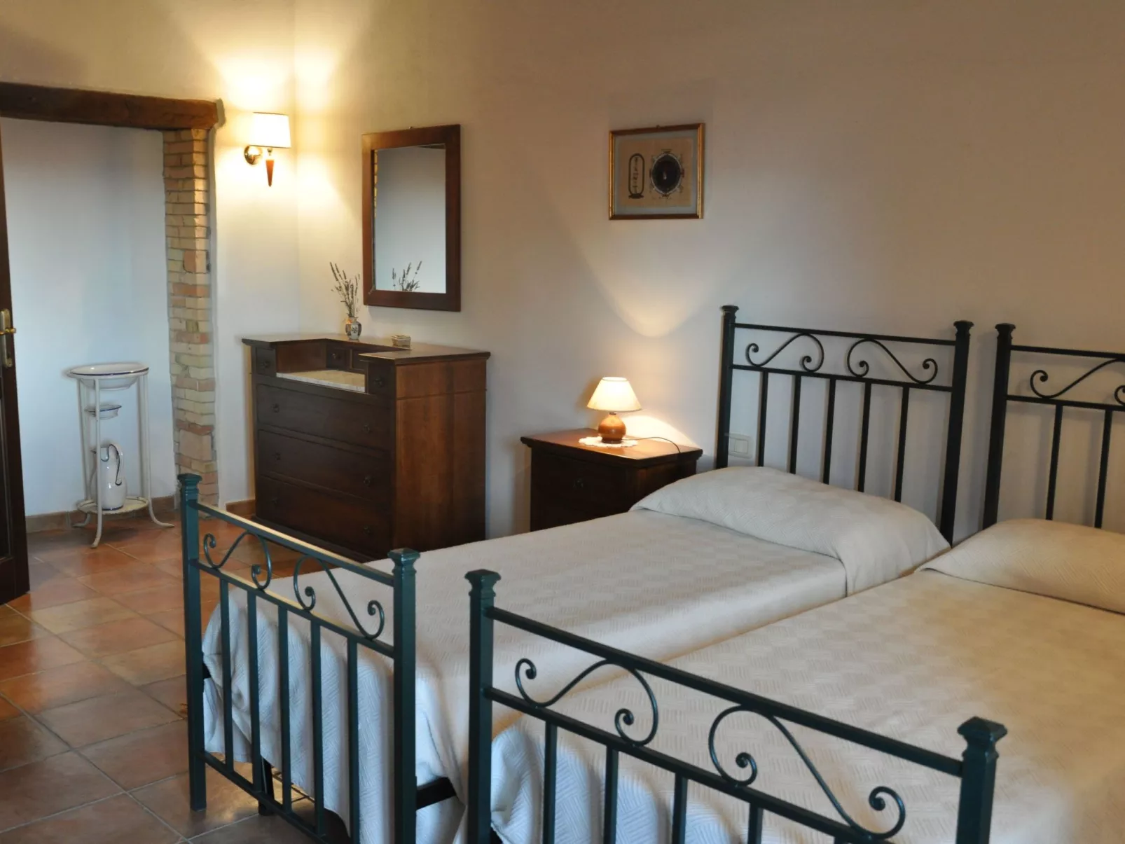 In Acquapendente mit Großem Garten-Inside