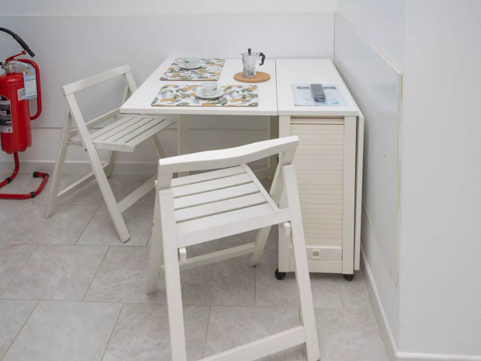 Studio 'Türkis' mit Terrasse-Drinnen