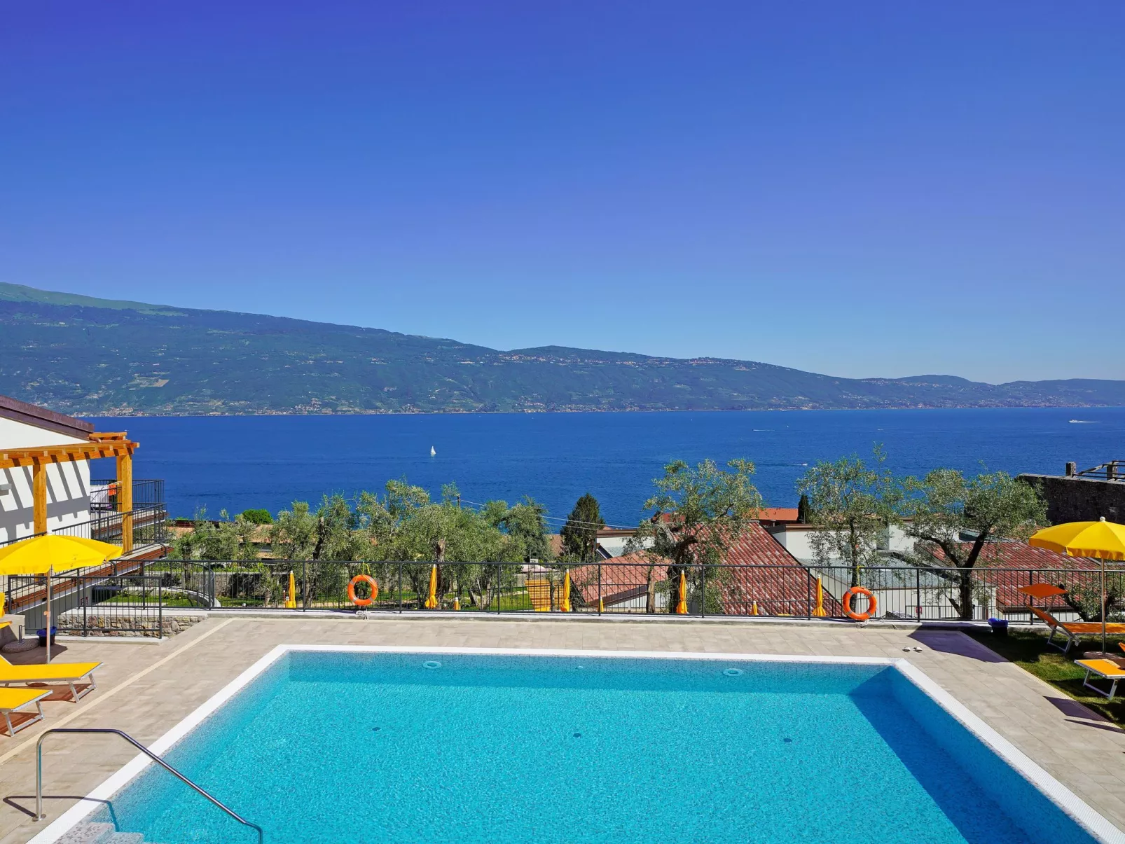 Residence Dany Drei-Zimmer-Wohnung 6 Betten-Dehors