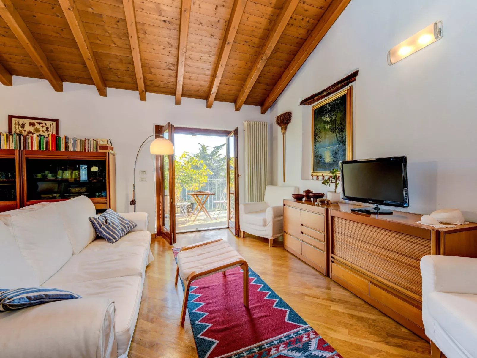 'Silvia4' mit Balkon-Drinnen