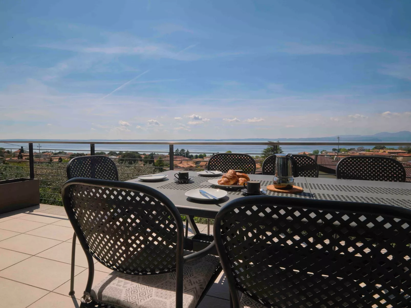 Ferienvilla 'Madabà' mit Blick aufs Wasser-Outside