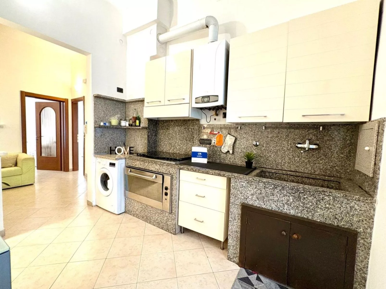 Lichter am Meer bei Holiday World-Drinnen