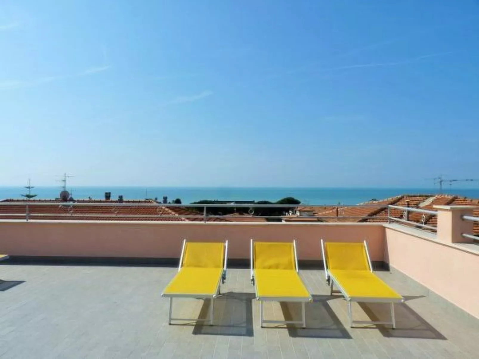 Helle Wohnung in Castiglione Della Pescaia-Outside