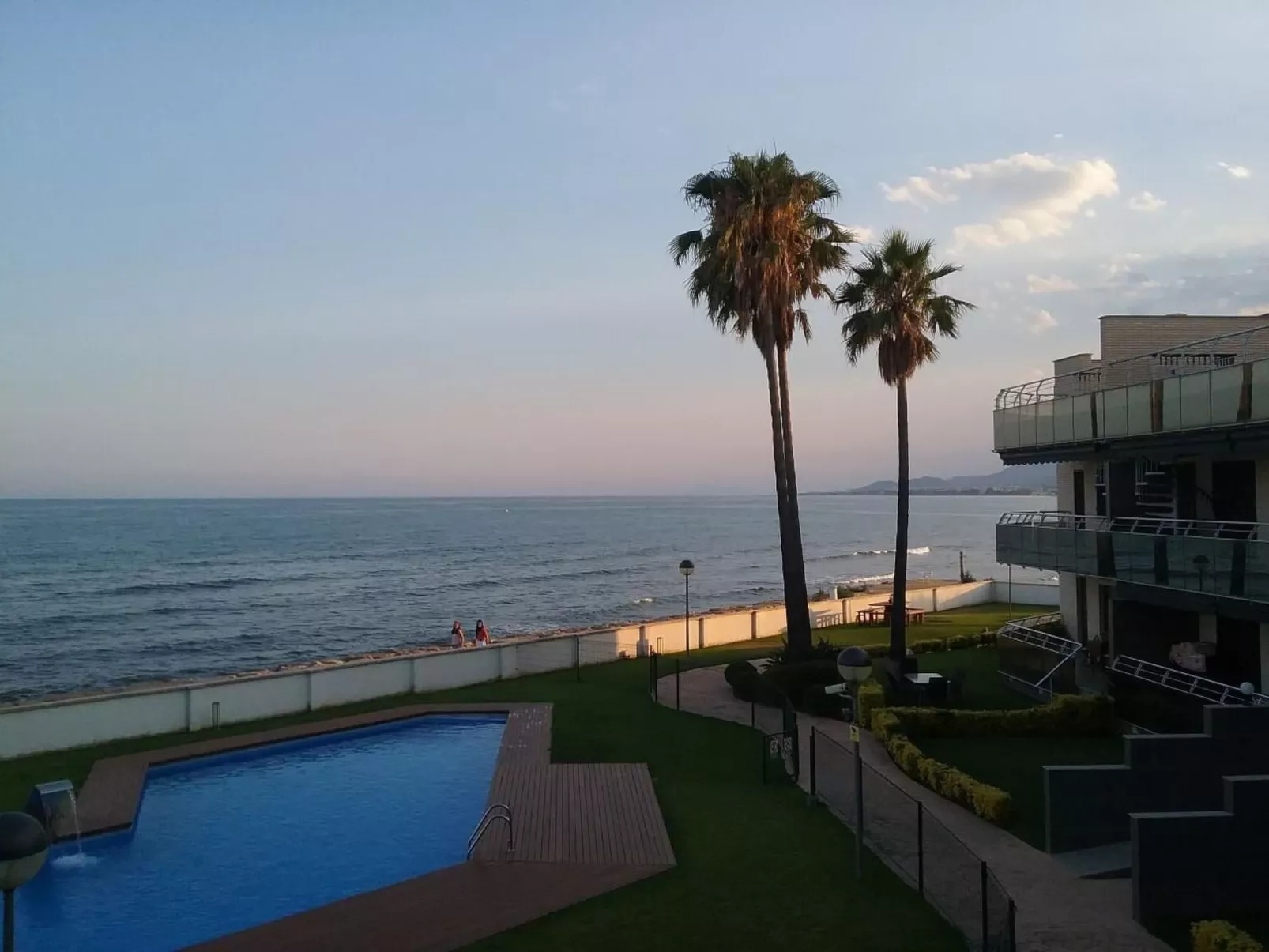 LUXUS APPARTMENT MIT MEERSICHT AUS DER TERRASSE-Outside