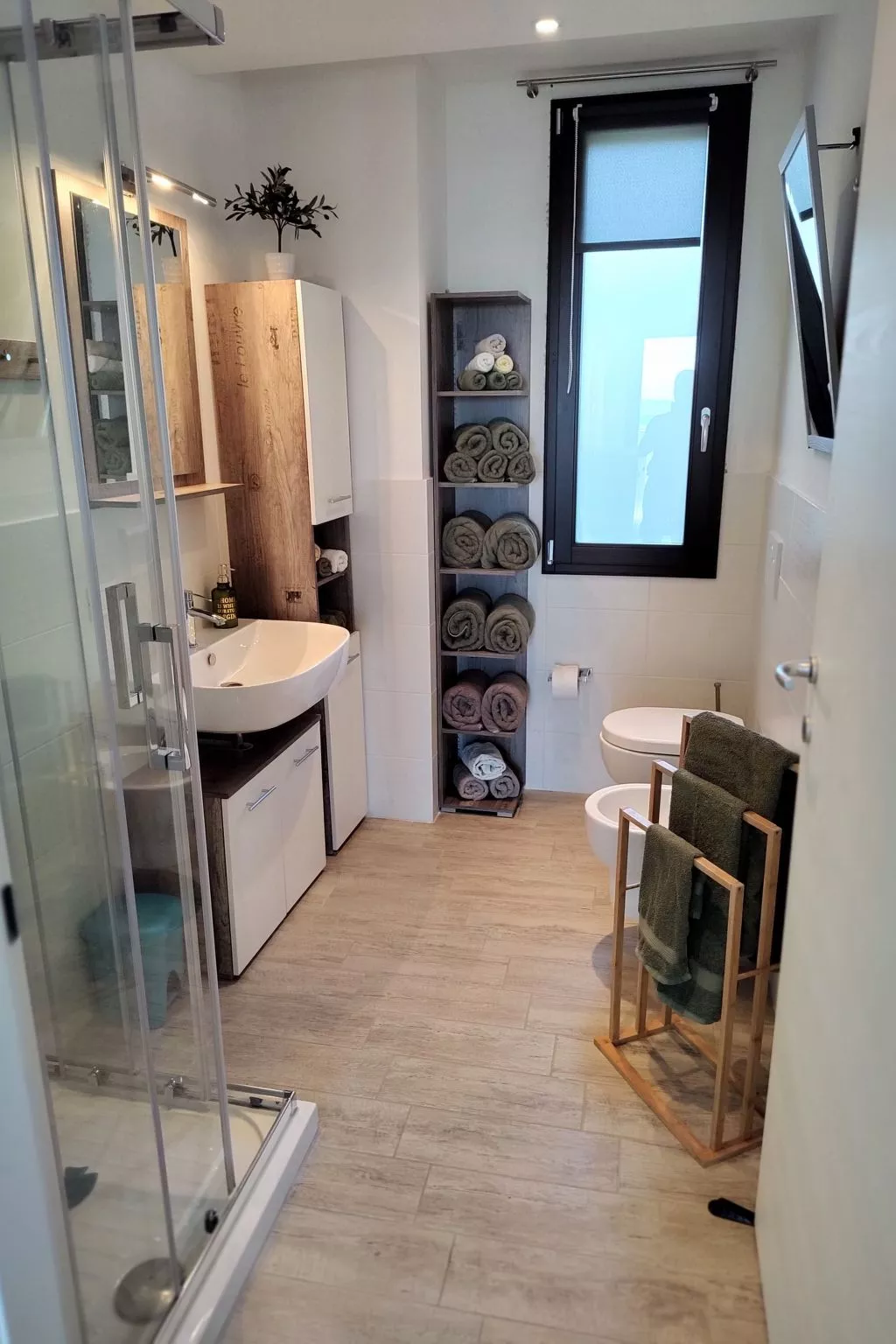 Schönes Penthouse für bis zu 4 Personen-Image-tags.info