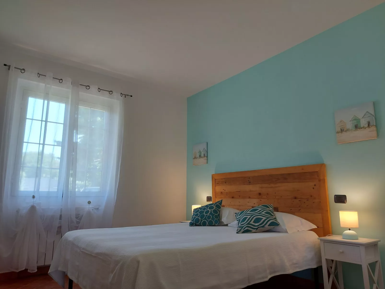 Villa im Grünen mit Schwimmbad und Meerblick-Drinnen