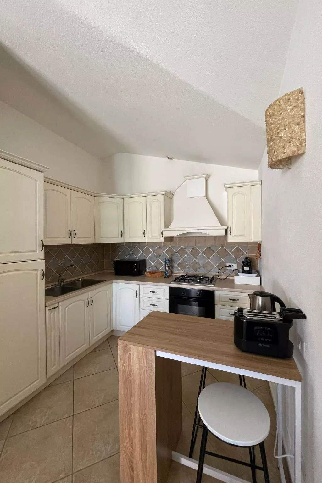 Haus 1 Kilometer vom Strand von Porto Ainu entfernt-Image-tags.info