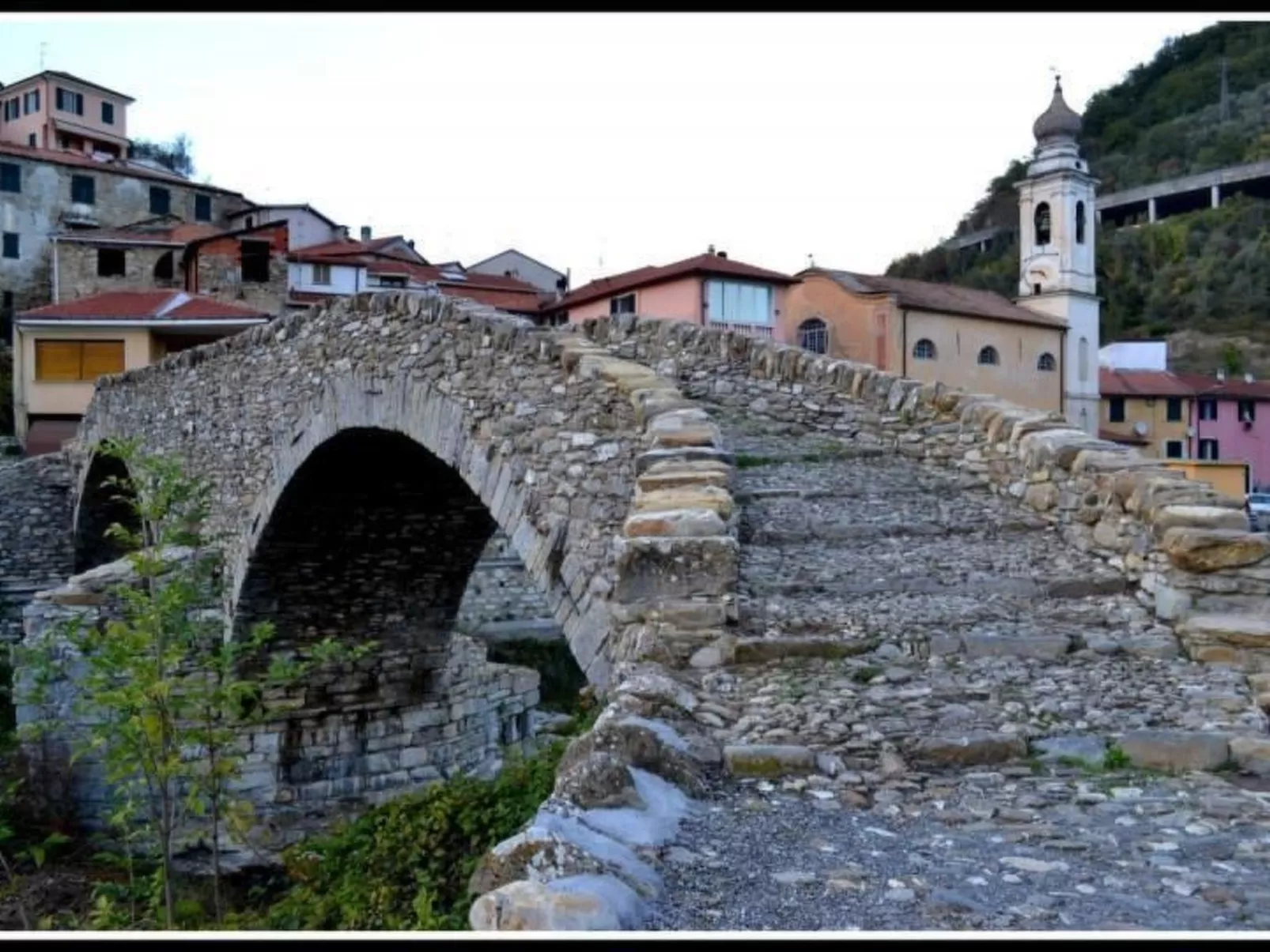 Villa in Borgomaro mit privatem Parkplatz-Image-tags.info