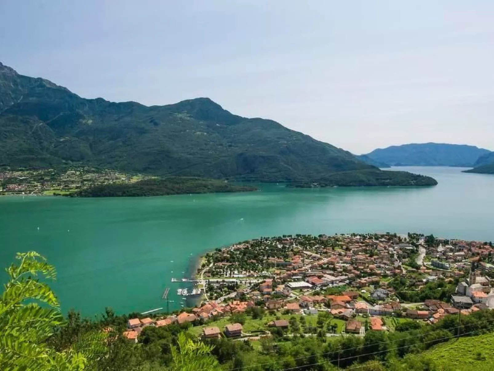 Wohnung in Domaso mit privatem Parkplatz-Outside