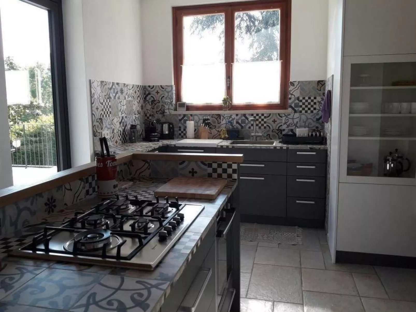 Villa am Gardasee mit großem Pool und Garten-Dedans