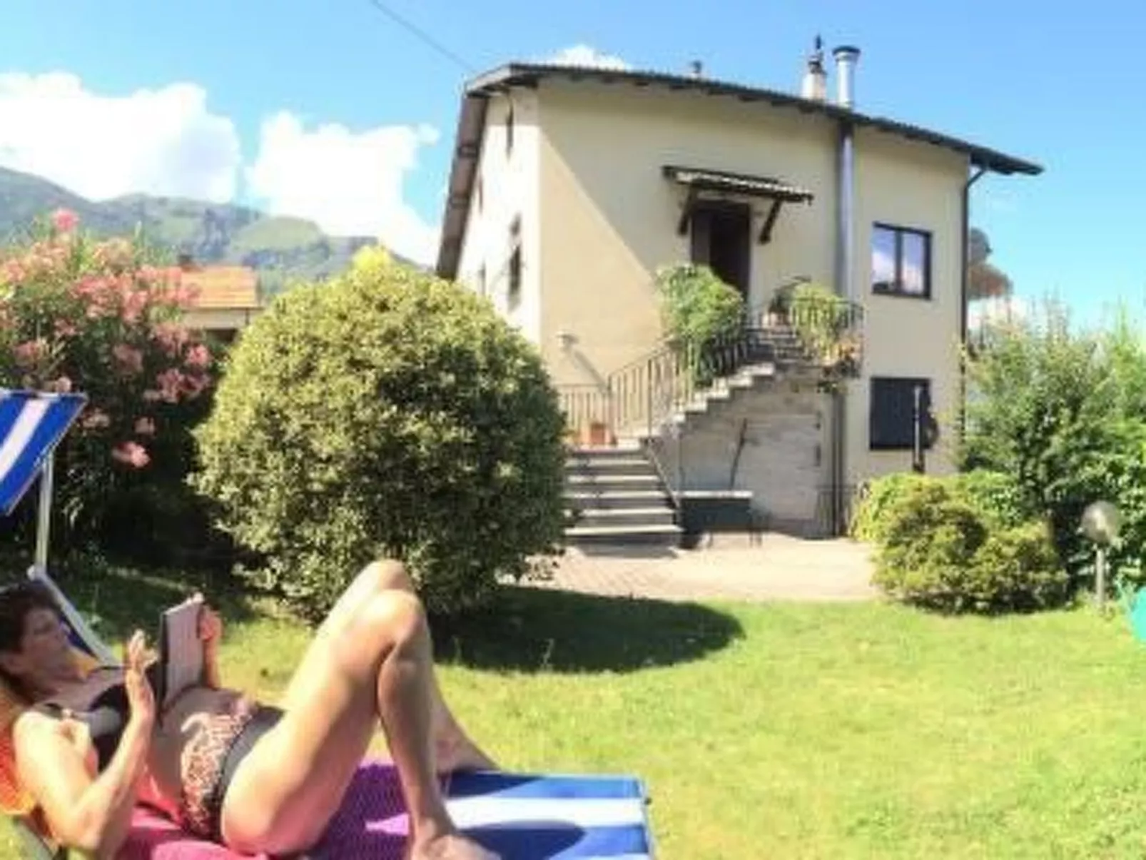 Wohnung Annetta mit Sicht auf See und Berge-Image-tags.info