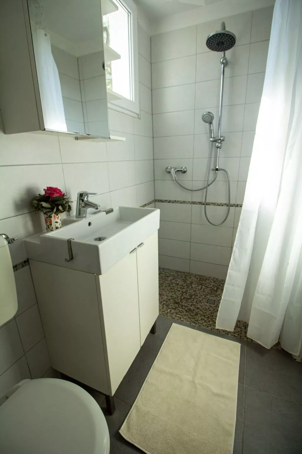 Komfortable Ferienwohnung in Cervo mit Garten-Dedans