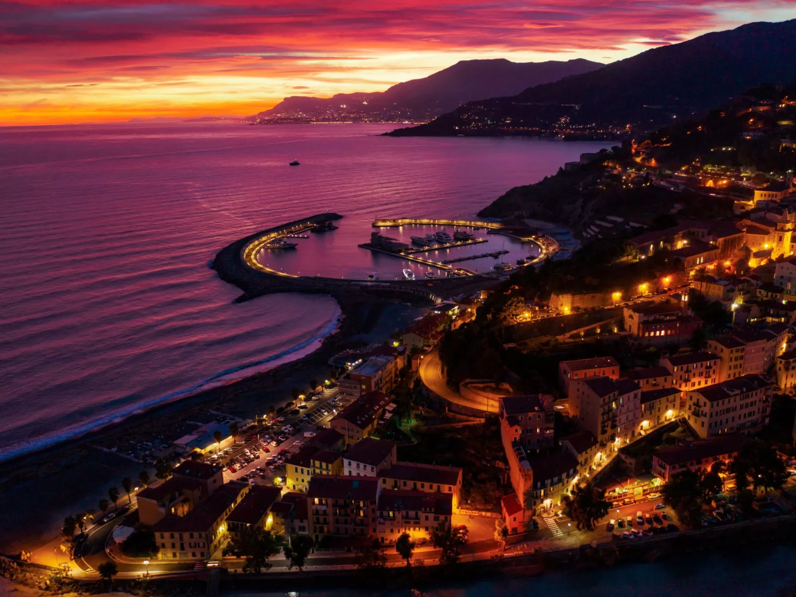 'Medieval House' mit Terrasse-Outside