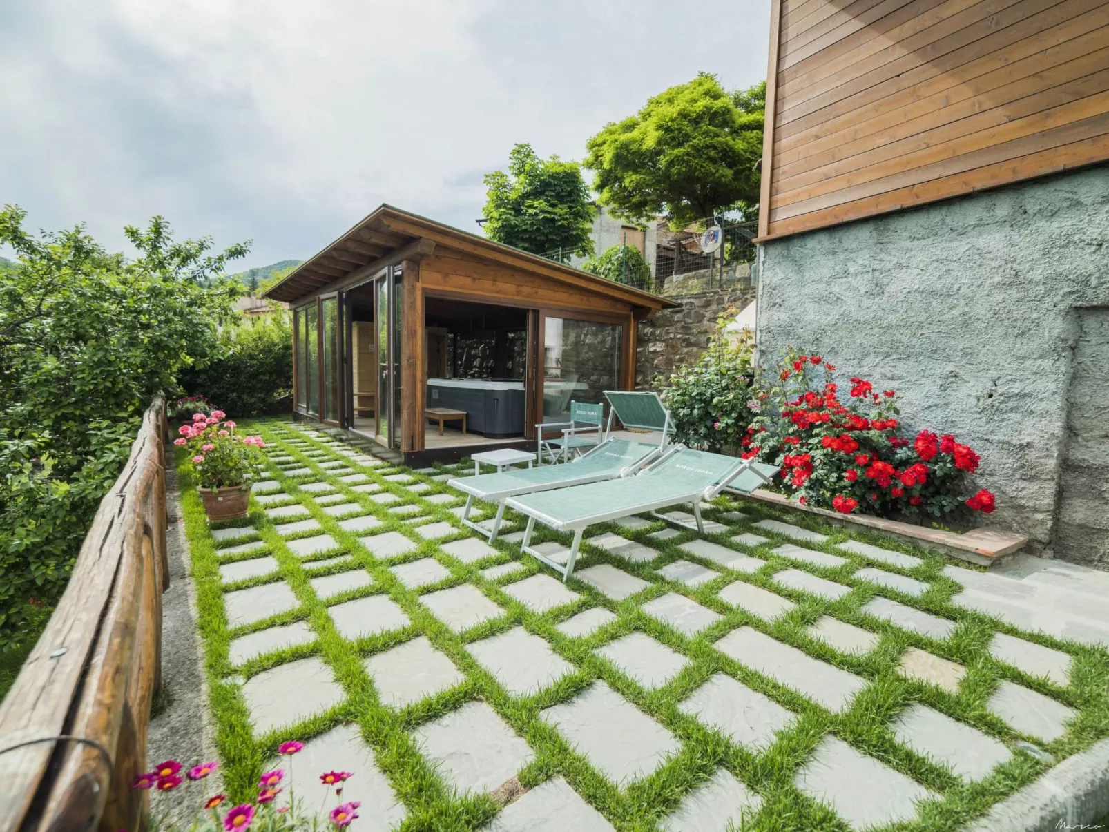 'Case Cioni-Focolare'.-Draußen