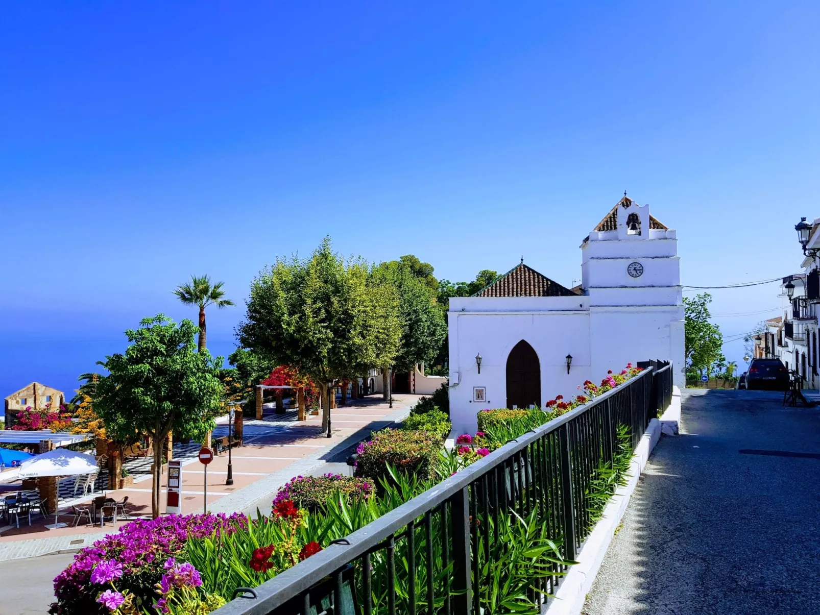 Schöne Villa mit Meerblick, großem Pool und Jacuzzi in Maro - Costa del Sol-Draußen