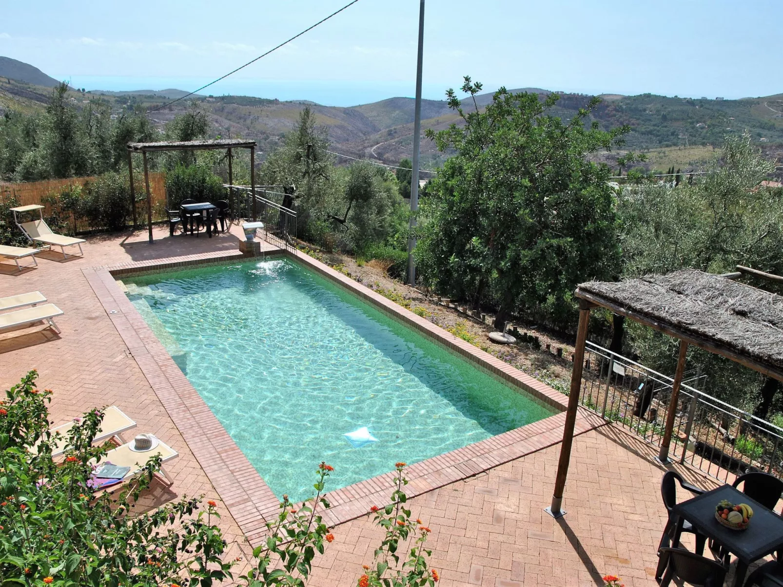 Doppelhaushälfte mit Gemeinschaftspool-Outside