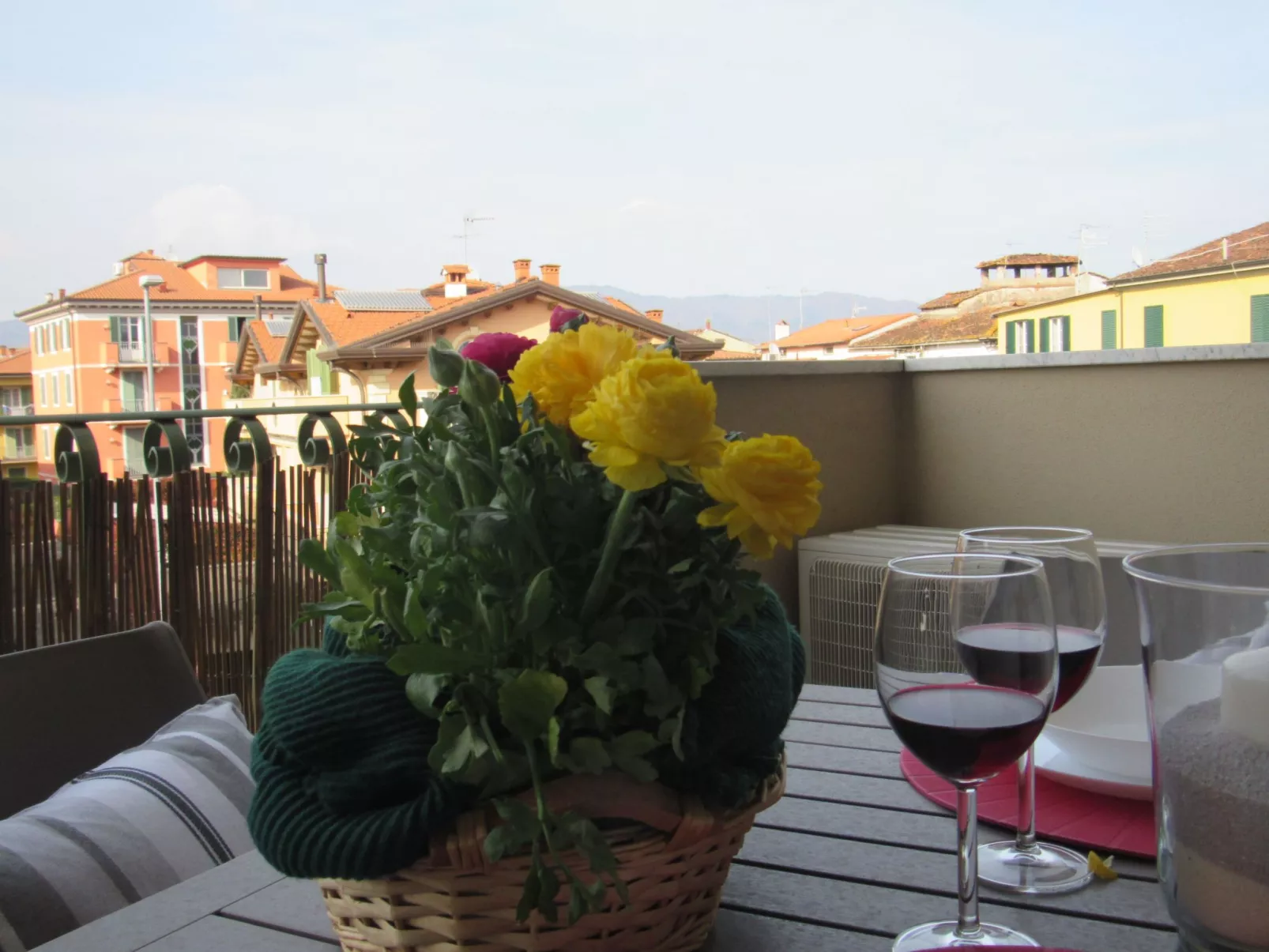 Moderne und komfortable Wohnung, ideal für zwei Personen-Dedans