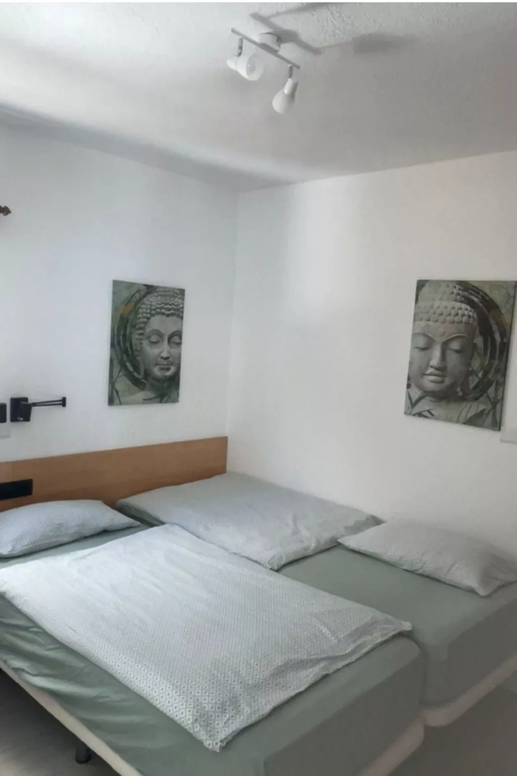 Moijama 4-Image-tags.info