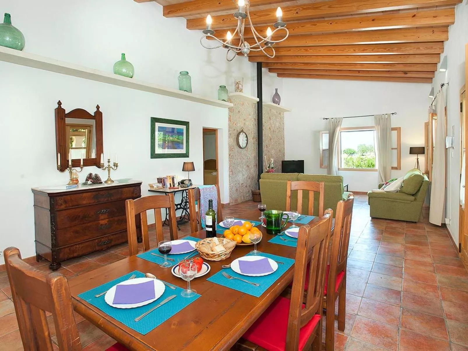 Schönes Ferienhaus in Alcúdia mit Großem Pool-Inside