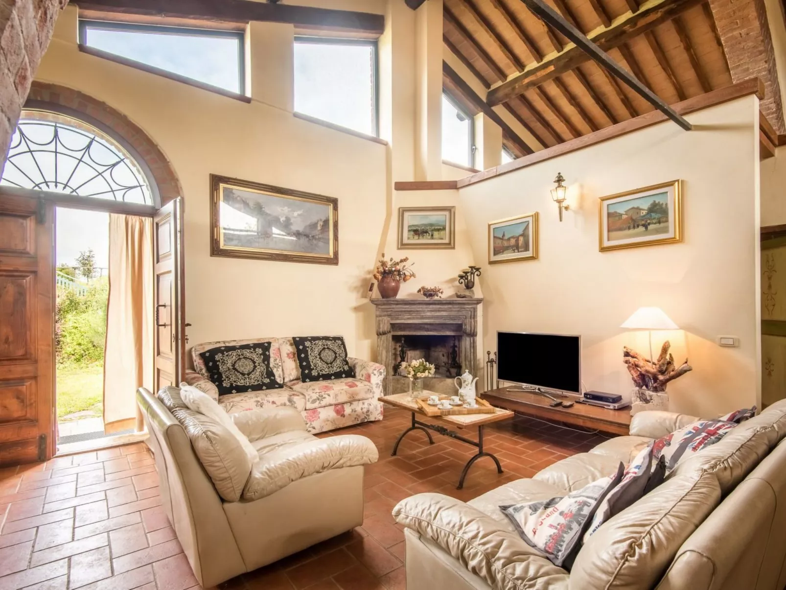 Villa "Villa La Fornace"-Inside