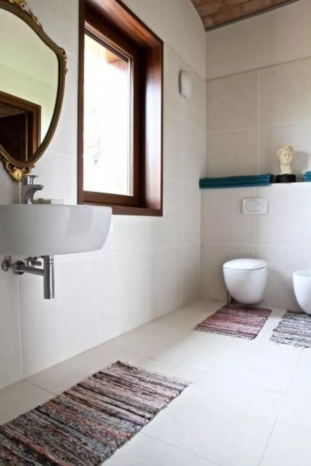 In Montescudaio mit Großem Garten-Drinnen