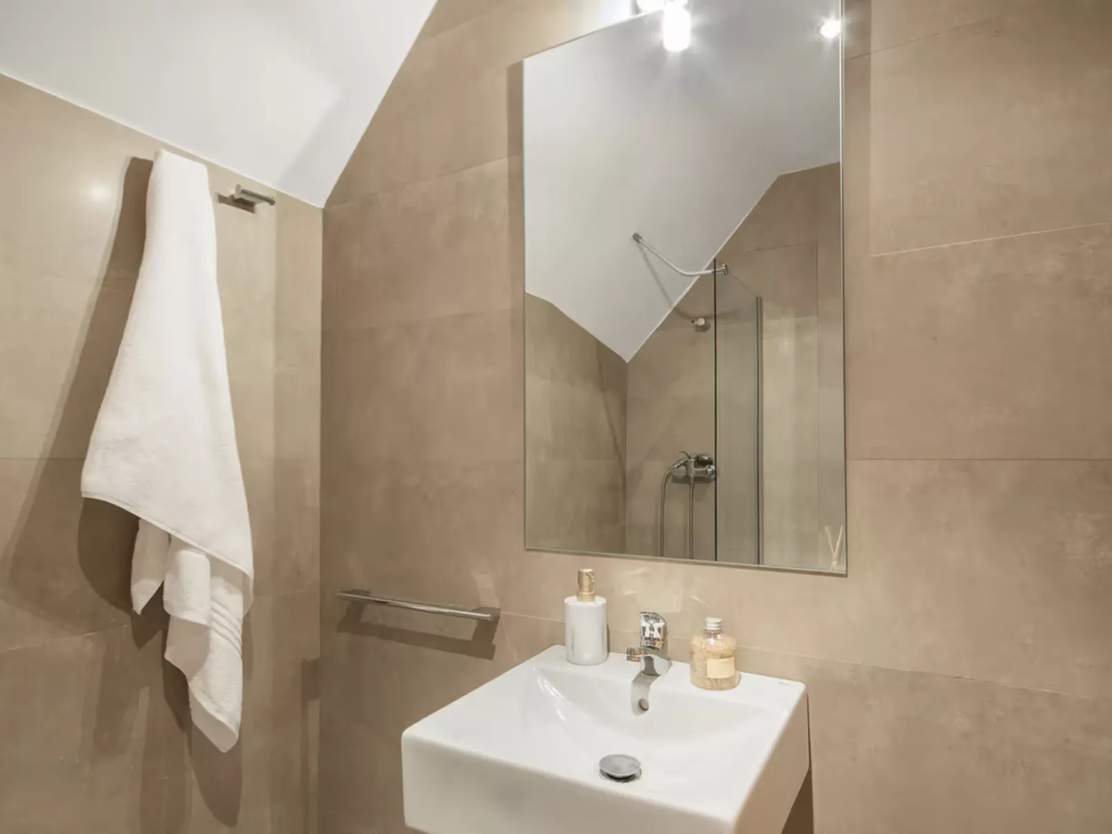 "VCV Apartment FM".-Drinnen