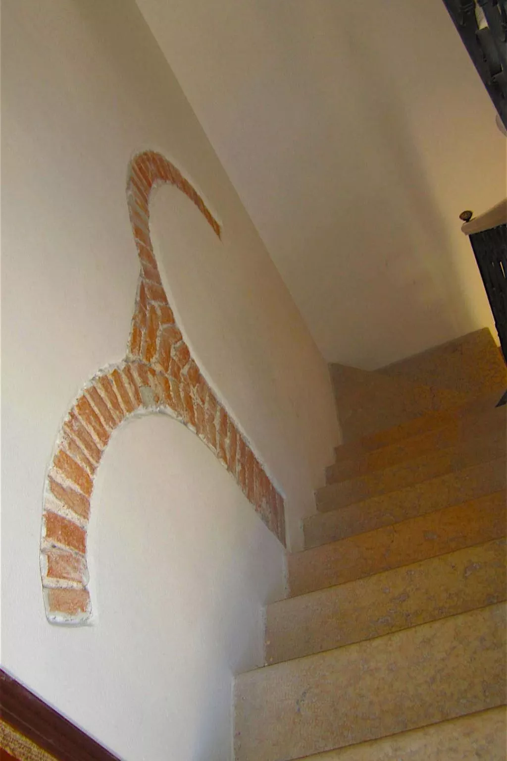 Aly d'angelo - im Turm-Inside