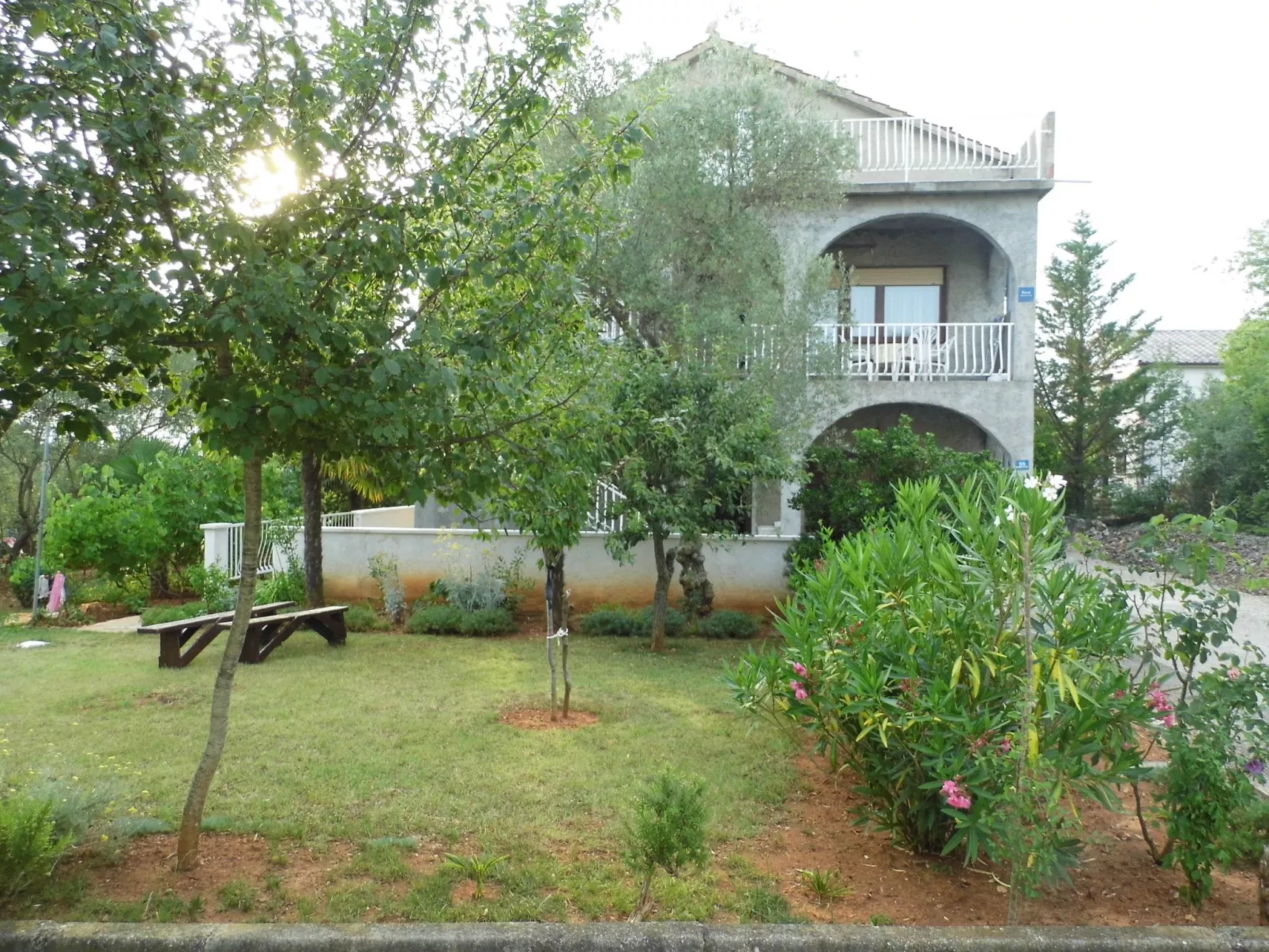 "Einfach, aber schön."-Outside