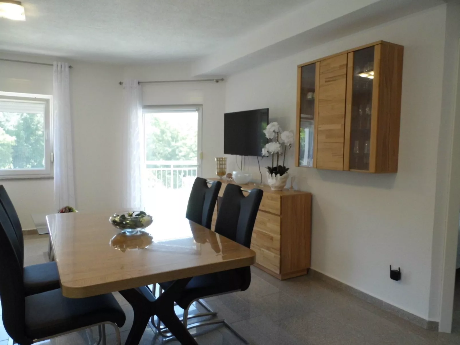 Neue und moderne, voll ausgestattete Wohnung-Inside